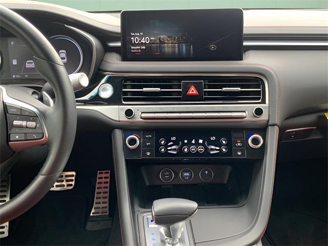Photo of 2025 Alta White Genesis G70