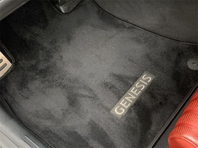 Photo of 2025 Alta White Genesis G70
