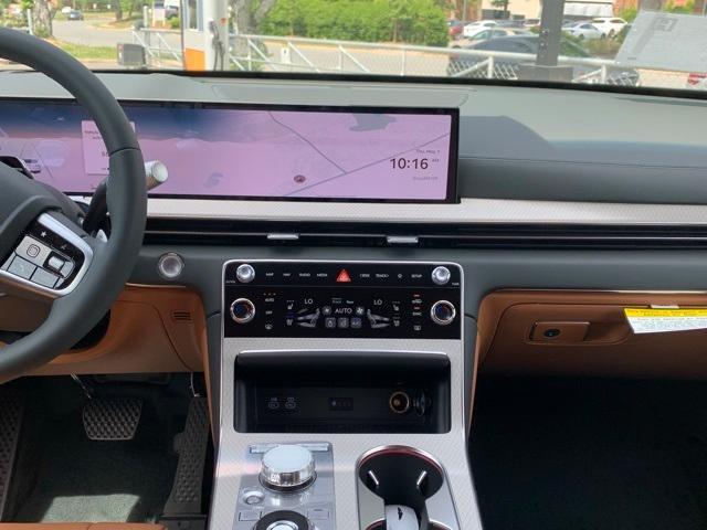 Photo of 2025 Uyuni White Genesis GV80