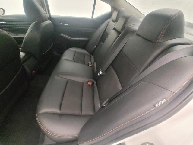 Photo of 2020 White Nissan Altima