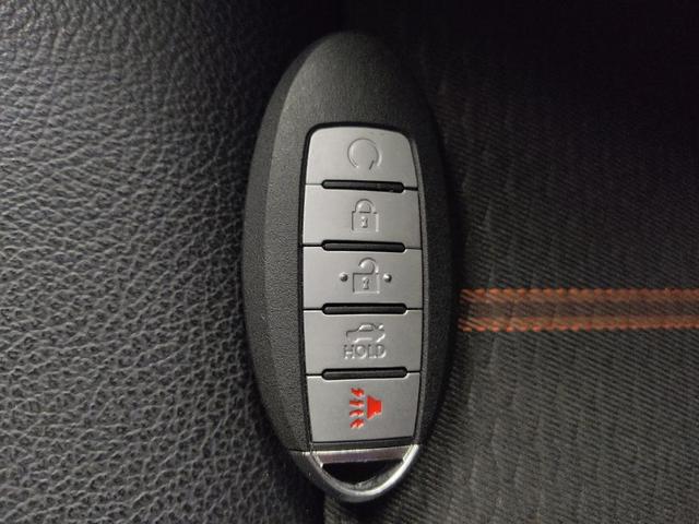 Photo of 2020 White Nissan Altima