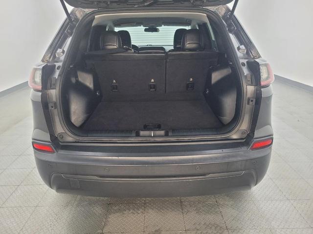 Photo of 2019 Diamond Black Crystal Pearlcoat Jeep Cherokee