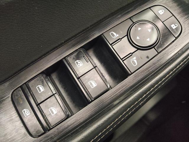Photo of 2023 Gray Nissan Rogue