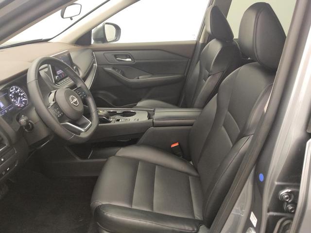 Photo of 2023 Gray Nissan Rogue