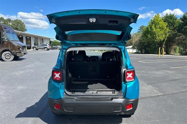 Photo of 2019 Blue Jeep Renegade