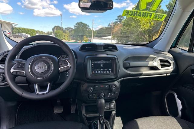 Photo of 2019 Blue Jeep Renegade