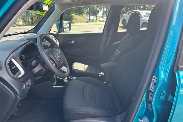 Photo of 2019 Blue Jeep Renegade