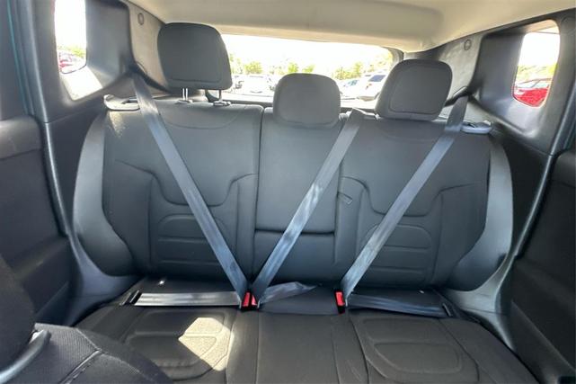 Photo of 2019 Blue Jeep Renegade