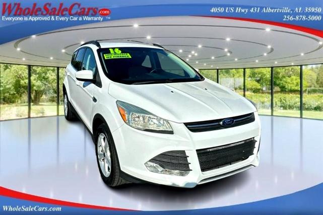 Photo of 2016 White Ford Escape