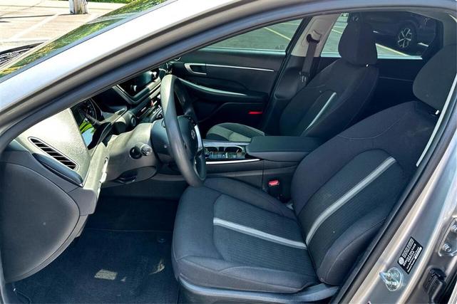 Photo of 2022 Silver Hyundai SONATA
