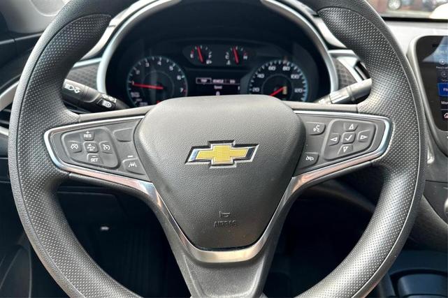 Photo of 2024 White Chevrolet Malibu