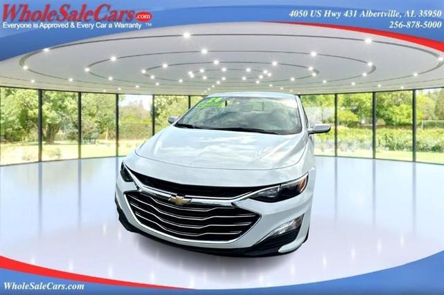 Photo of 2024 White Chevrolet Malibu