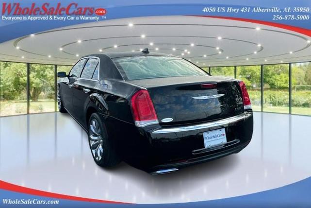 Photo of 2019 Black Chrysler 300