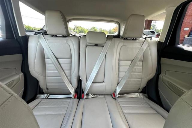 Photo of 2018 White Ford Escape