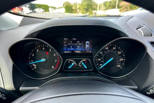 Photo of 2018 White Ford Escape