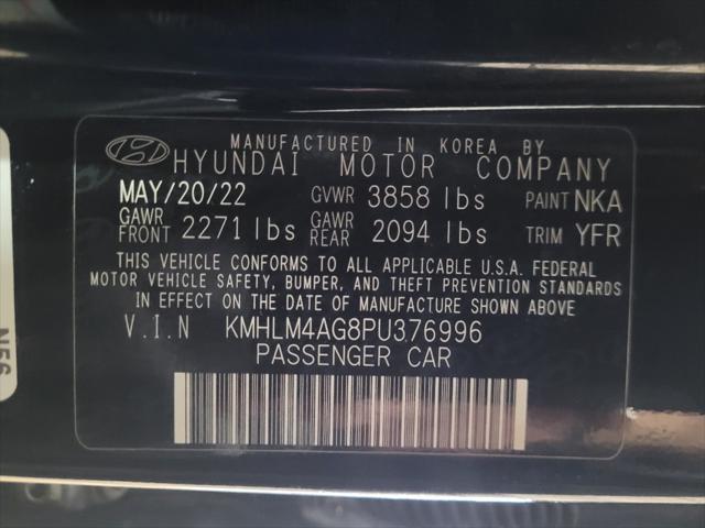 Photo of 2023 Black Hyundai ELANTRA