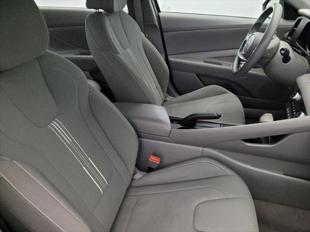 Photo of 2023 Black Hyundai ELANTRA