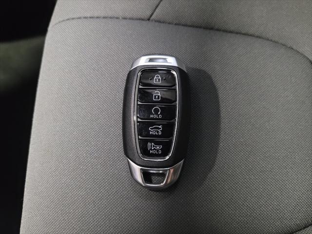 Photo of 2023 Black Hyundai ELANTRA