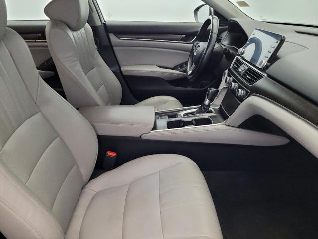 Photo of 2018 Lunar Silver Metallic Honda Accord