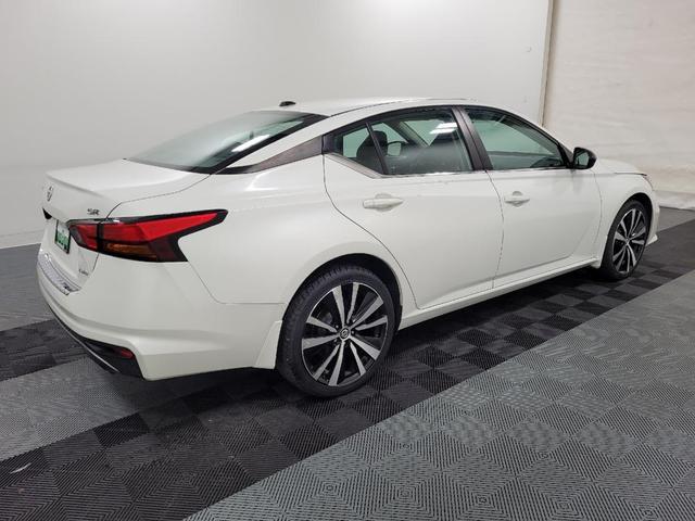 Photo of 2019 Pearl White Tricoat Nissan Altima