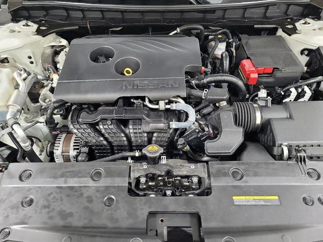 Photo of 2019 Pearl White Tricoat Nissan Altima