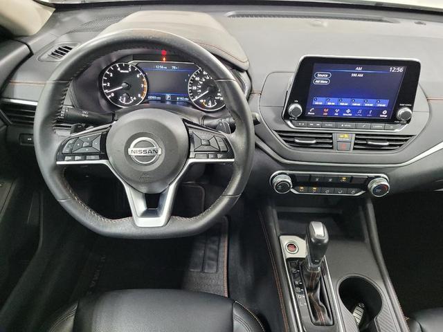 Photo of 2019 Pearl White Tricoat Nissan Altima