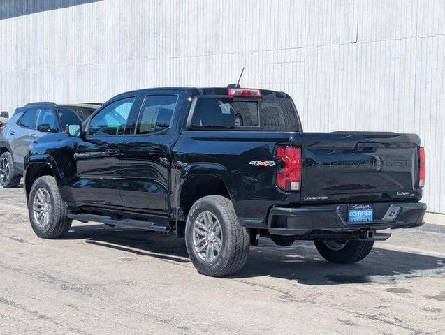 Photo of 2023 Black Chevrolet Colorado