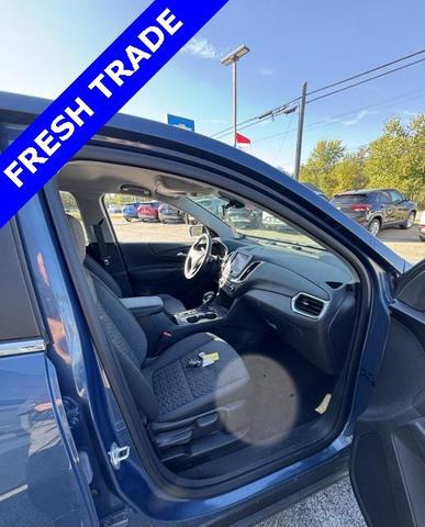 Photo of 2024 Lakeshore Blue Metallic Chevrolet Equinox