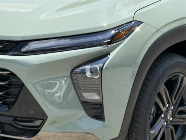 Photo of 2025 Cacti Green Chevrolet Trax