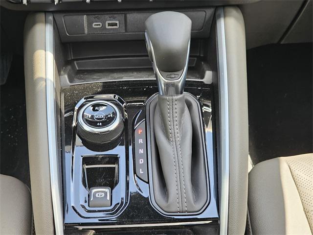 Photo of 2025 Black Chevrolet Colorado