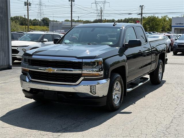 Photo of 2017 Graphite Metallic Chevrolet Silverado 1500