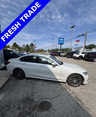 Photo of 2020 White Metallic BMW 330