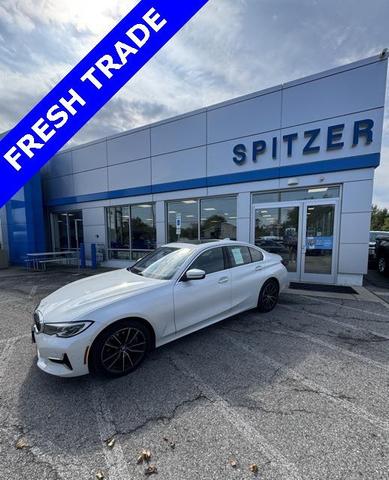 Photo of 2020 White Metallic BMW 330