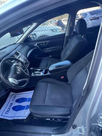 Photo of 2017 Brilliant Silver Nissan Altima