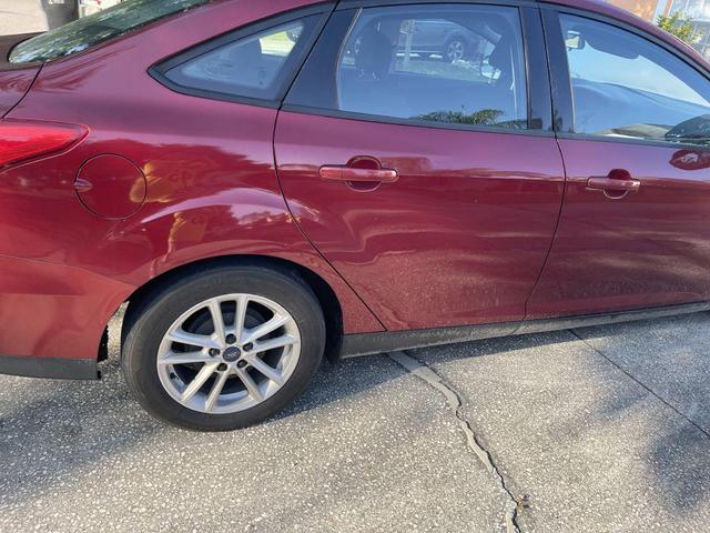 Photo of 2015 RED Ford Focus