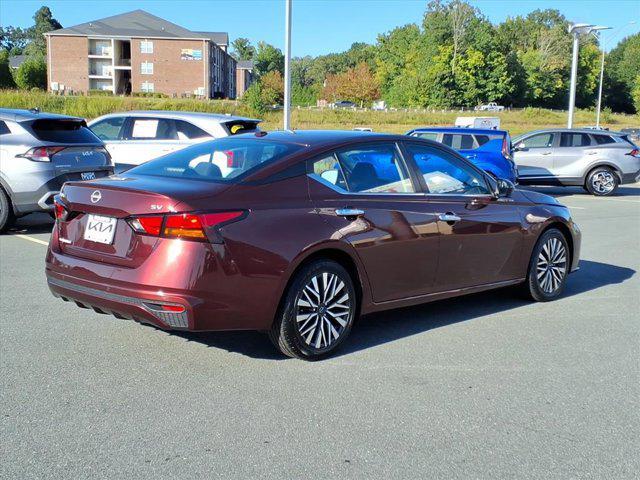 Photo of 2023 Garnet Pearl Metallic Nissan Altima