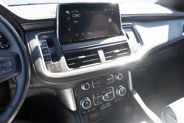 Photo of 2023 White GMC Yukon XL