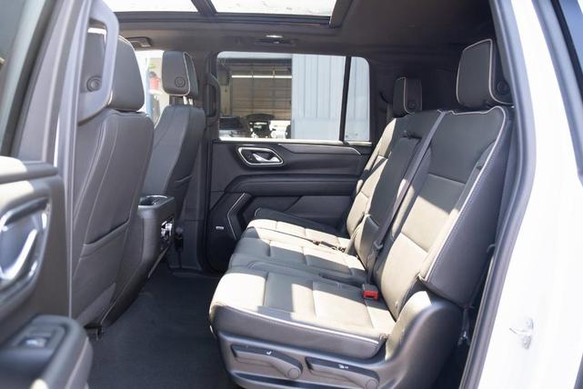 Photo of 2023 White GMC Yukon XL