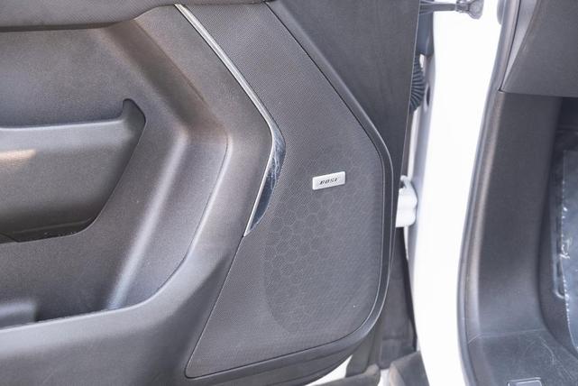 Photo of 2023 White GMC Yukon XL