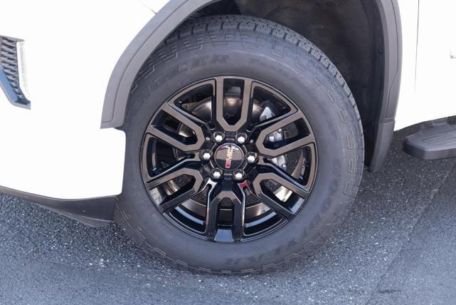 Photo of 2020 White GMC Sierra 1500