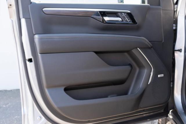 Photo of 2025 Gray Chevrolet Tahoe