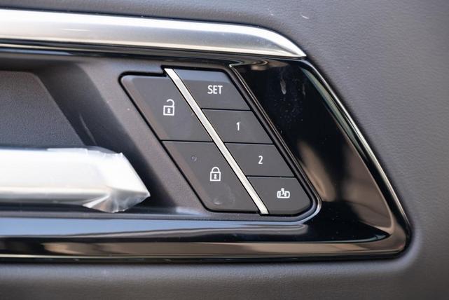 Photo of 2025 Gray Chevrolet Tahoe