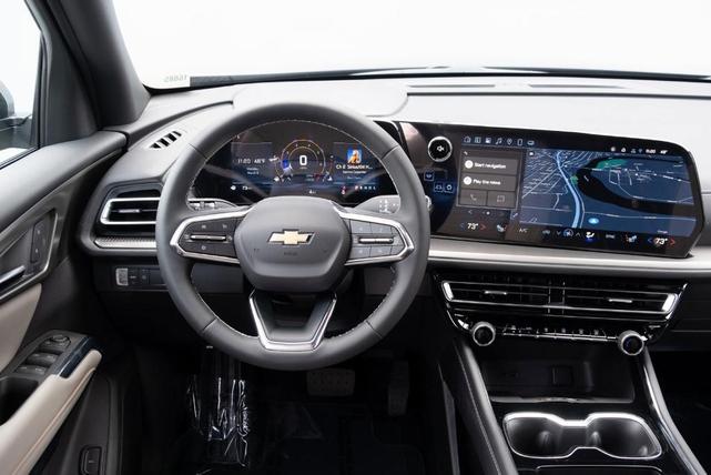 Photo of 2025 Black Chevrolet Traverse