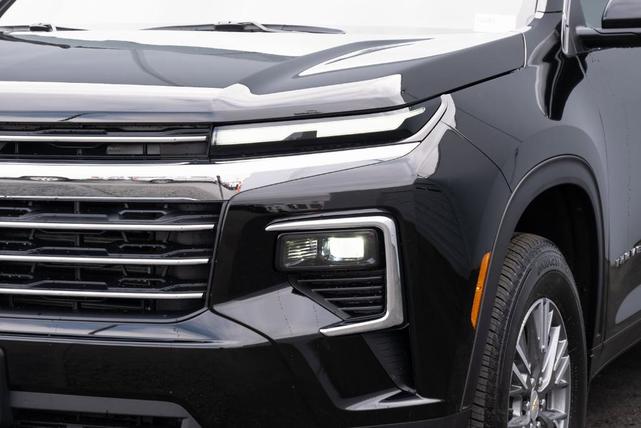 Photo of 2025 Black Chevrolet Traverse