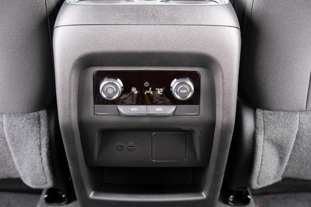 Photo of 2025 Black Chevrolet Traverse