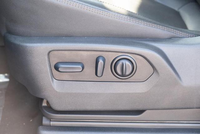 Photo of 2023 White GMC Sierra 3500