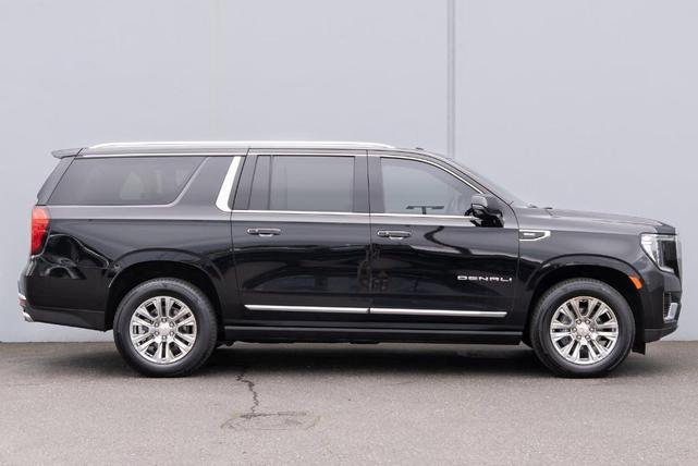 Photo of 2022 Black GMC Yukon XL
