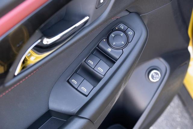 Photo of 2025 Yellow Chevrolet Trailblazer