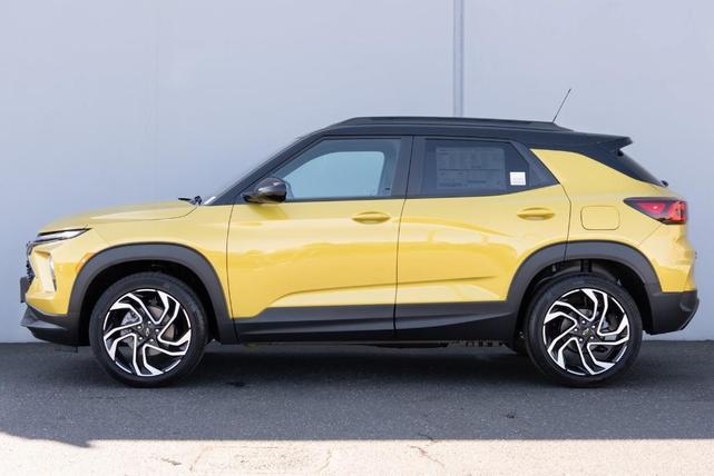 Photo of 2025 Yellow Chevrolet Trailblazer