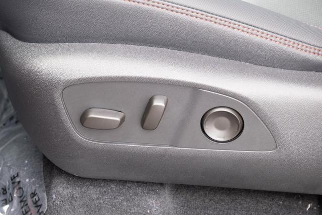 Photo of 2026 Red Chevrolet Traverse